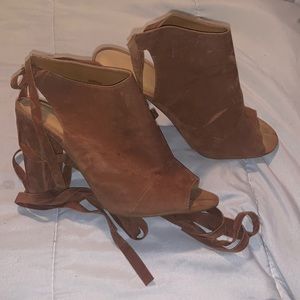 Stylist  Carmel Open toe heels